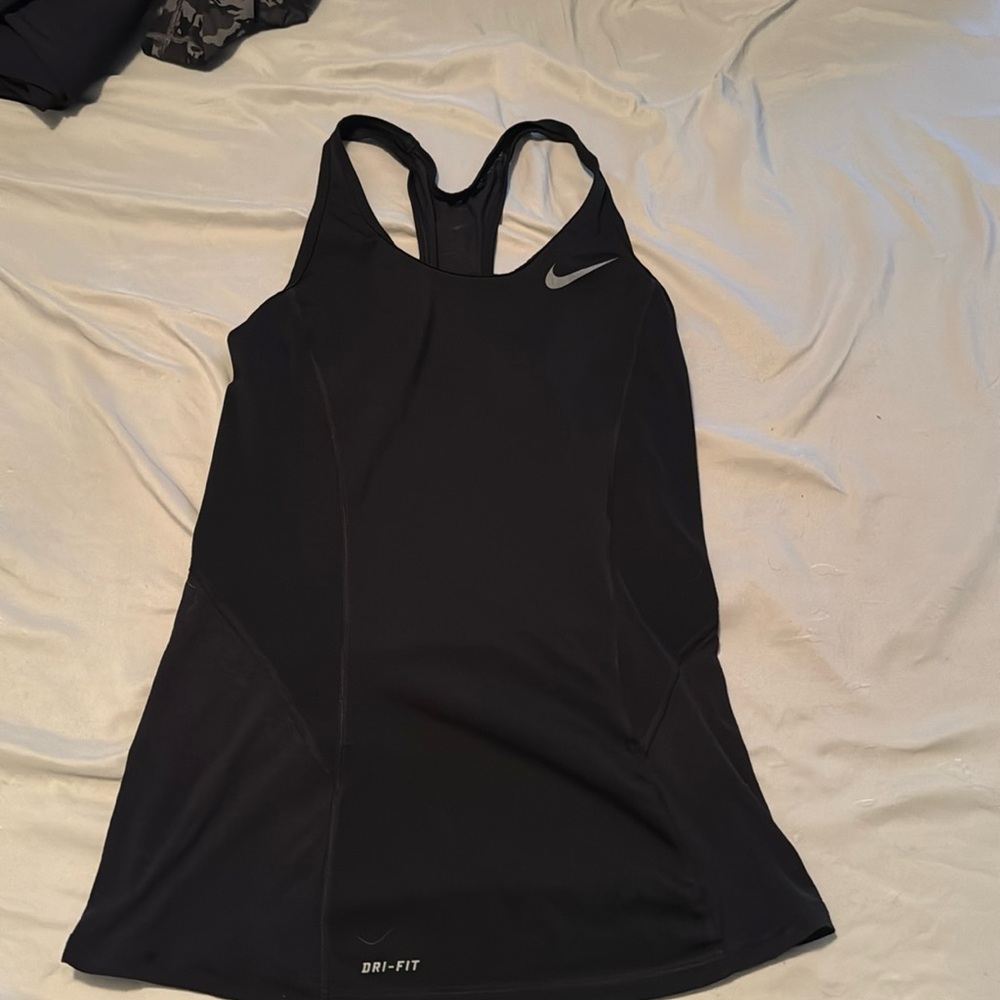 Nike pro tank- mesh back